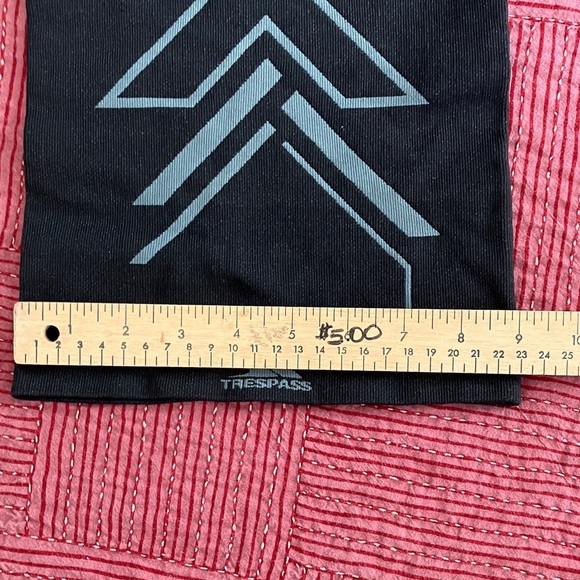 DLX Tresspass Turpin neck Black and Gray ventilated Neck warmer / tube /Gaiter - Picture 14 of 14